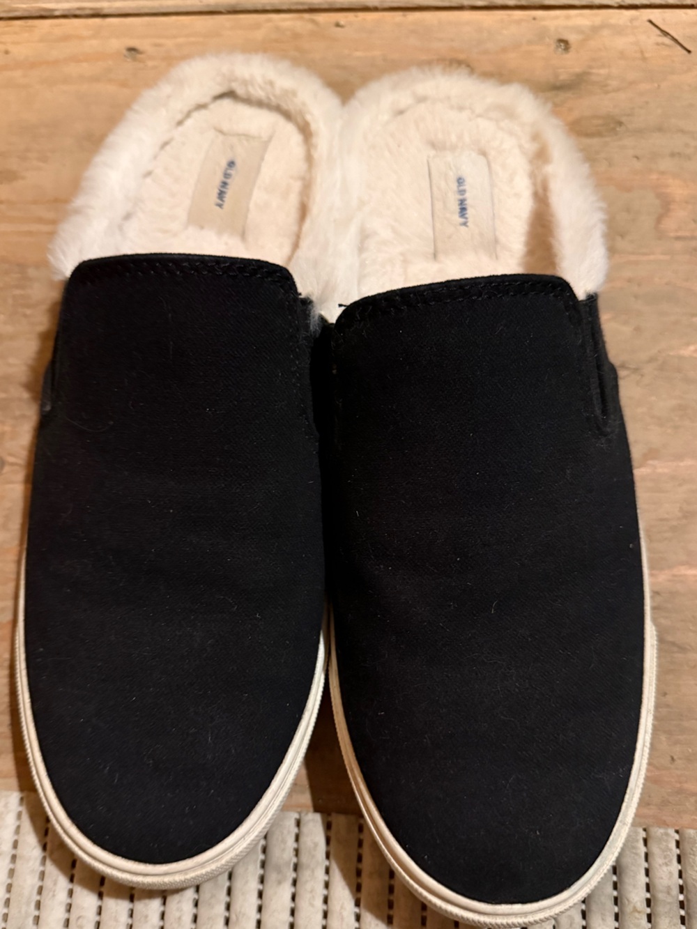 FREE with bundle (2+) Old Navy Cozy Black Sneaker Mules